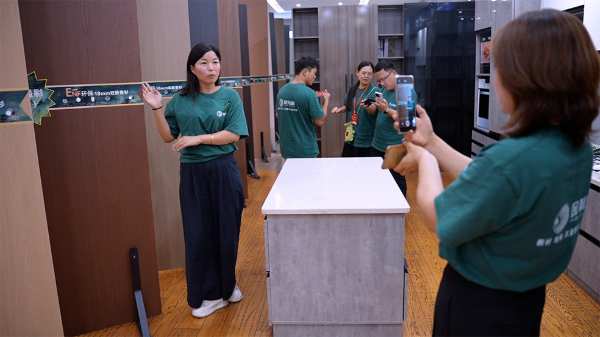 金利源“携手并进·打造卓越经理人”计划圆满落幕