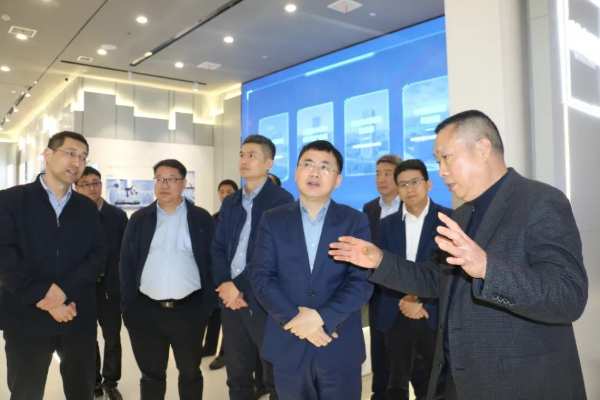 合作再深化 共绘新蓝图 海螺新材与福汉木业签订战略合作协议