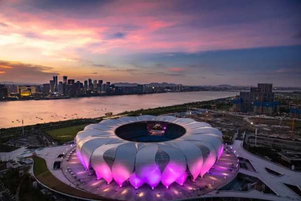 顶层联动 共创共赢|莫干山板材与亚厦装饰达成战略合作！