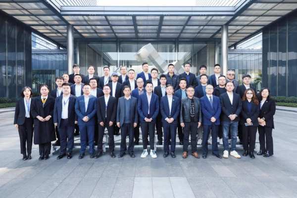 顶层联动 共创共赢|莫干山板材与亚厦装饰达成战略合作！