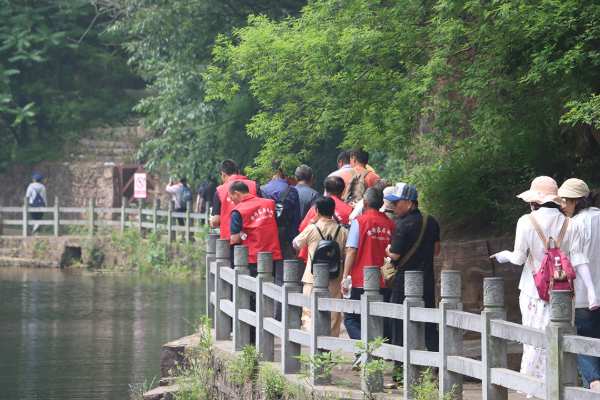 感恩相伴 隆饰板材河南三门峡代理商开展一日游活动