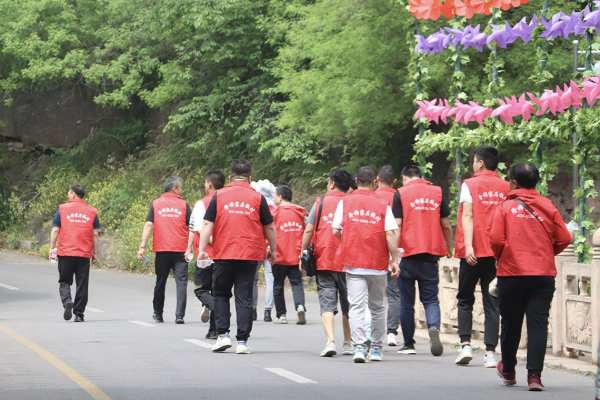 感恩相伴 隆饰板材河南三门峡代理商开展一日游活动