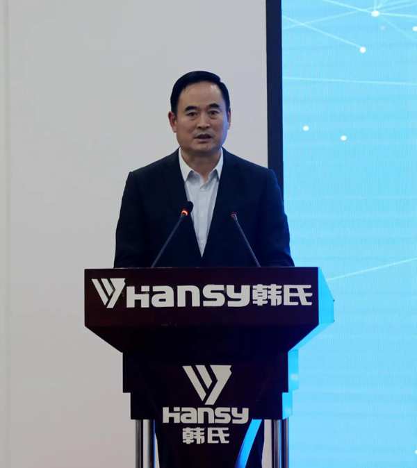 韩氏 · HANSY | 沙场秋点兵，中原集团召开月度述职暨表彰大会