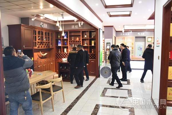 “壮心同聚 象行天下”2019广西壮象木业全国经销商年度盛会暨品牌战略/新品发布会圆满落幕