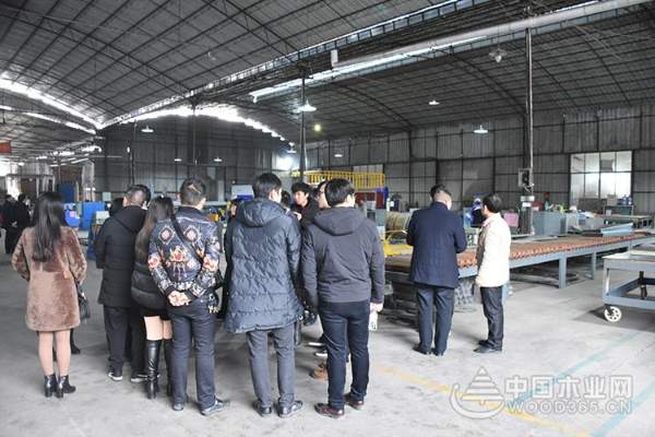 “壮心同聚 象行天下”2019广西壮象木业全国经销商年度盛会暨品牌战略/新品发布会圆满落幕