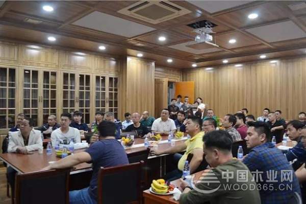 益家居召开福建区股东座谈会
