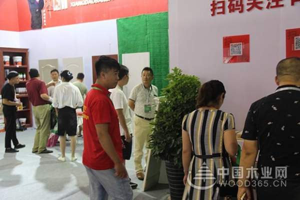 惊艳木博会 象道板材签约多家区域加盟商！